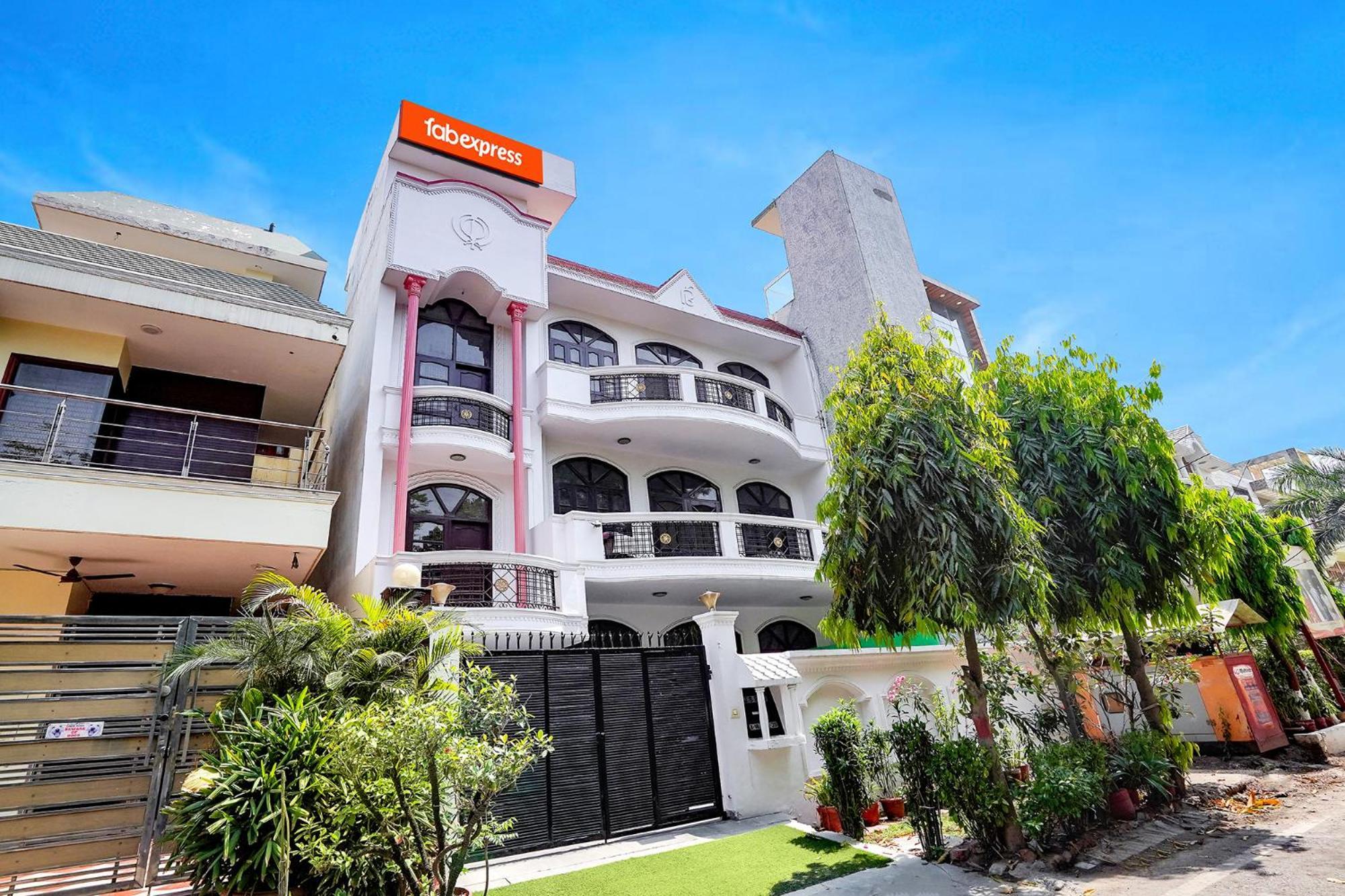 Fabexpress Ivy Inn Sector 35 نويدا المظهر الخارجي الصورة